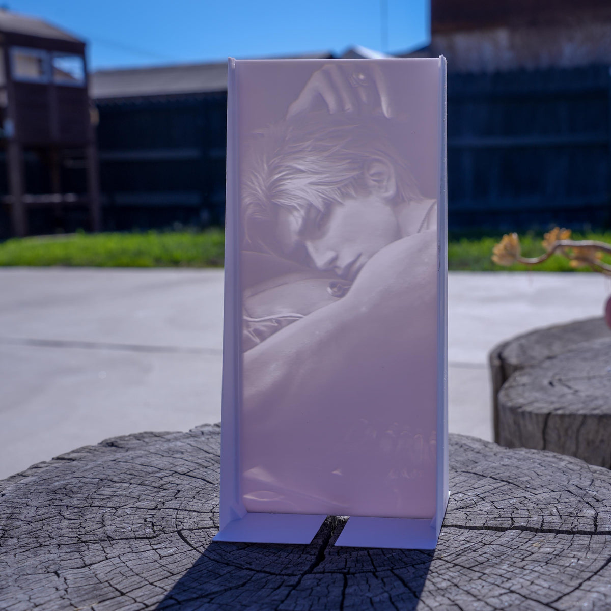 Sylus Lithophane Love and Deepspace 3D Relief Display, Translucent Anime Desk Decor — view 3