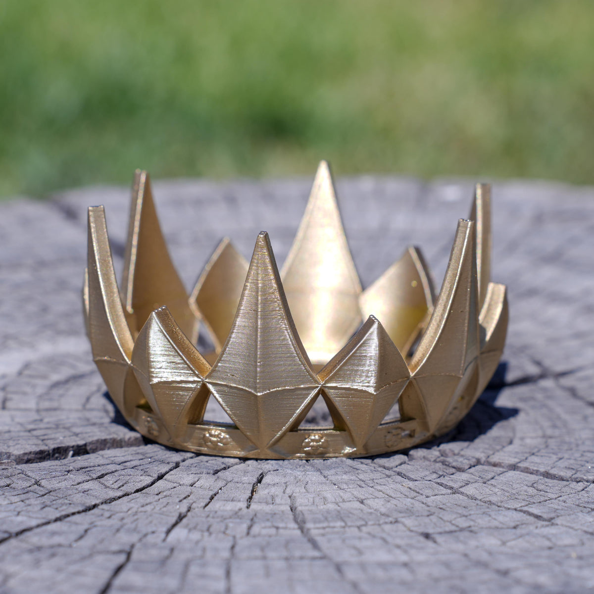 Love and Deepspace Xavier Mini Crown, 3D Printed Gold Decor (Fan-Made) — view 2